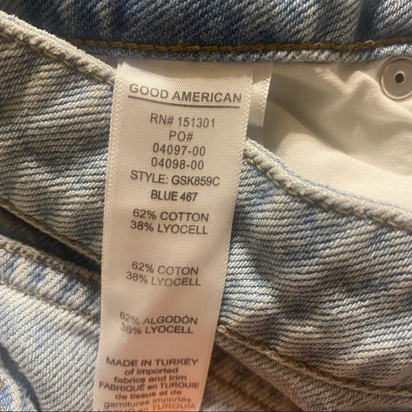 Good American Frayed Hem Denim Miniskirt NWT - Picture 5 of 7